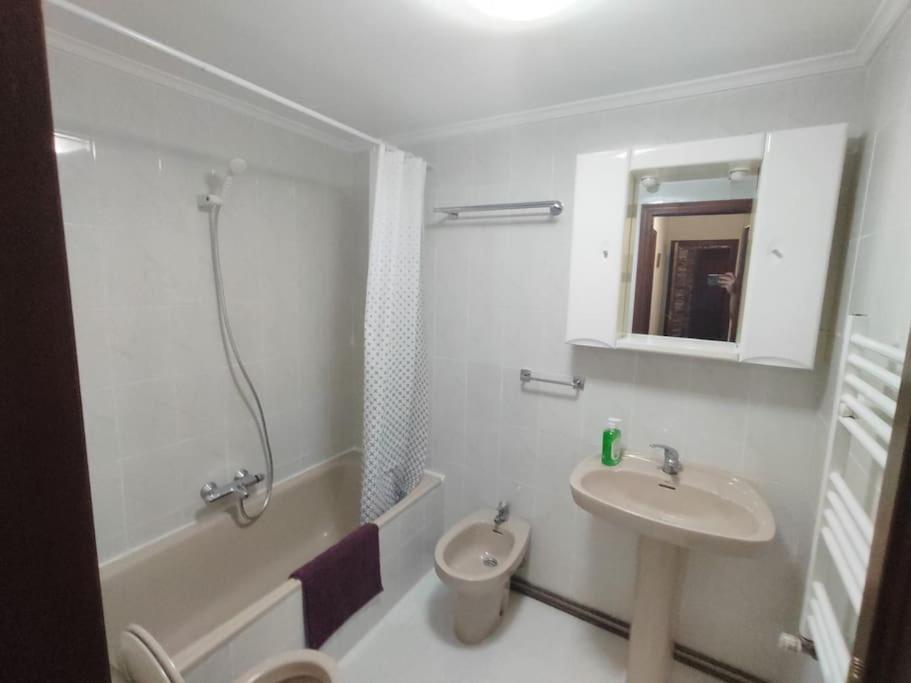 Piso En Ajo Con Piscina Comunitaria Lejlighed Eksteriør billede